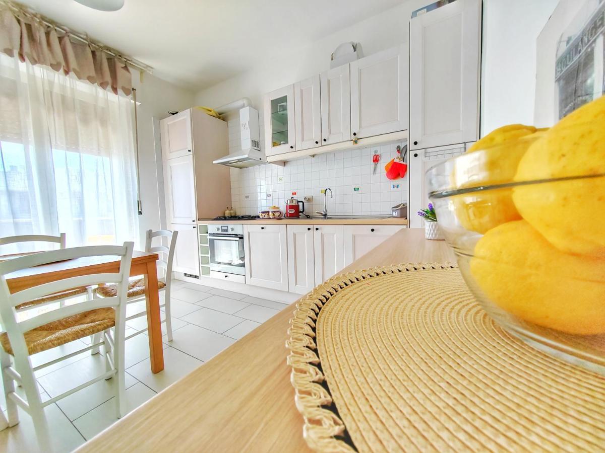 Ferienwohnung Dimora Sea View Monopoli Exterior foto